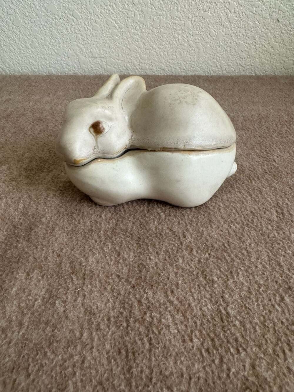 Vintage Takahashi San Francisco Ceramic Rabbit Trinket Box Made in Japan